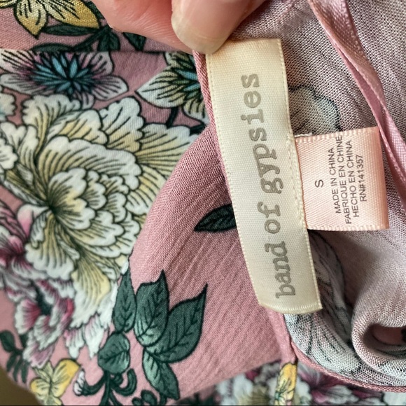 Band of Gypsies // Floral Romper & Train - Picture 13 of 13